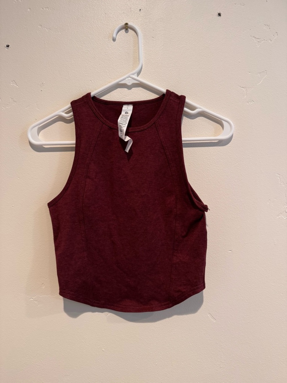 lululemon athletica Women's Sleeveless Crop Tank - Burgundy